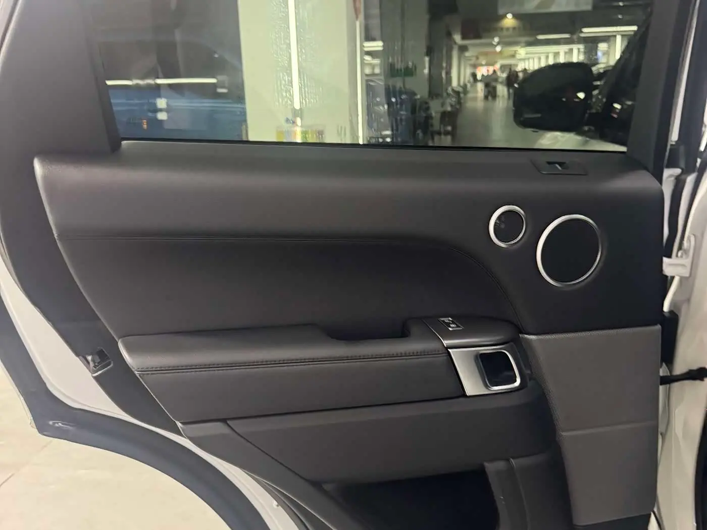 Land Rover Range Rover Sport 2017 — Фото 13/20
