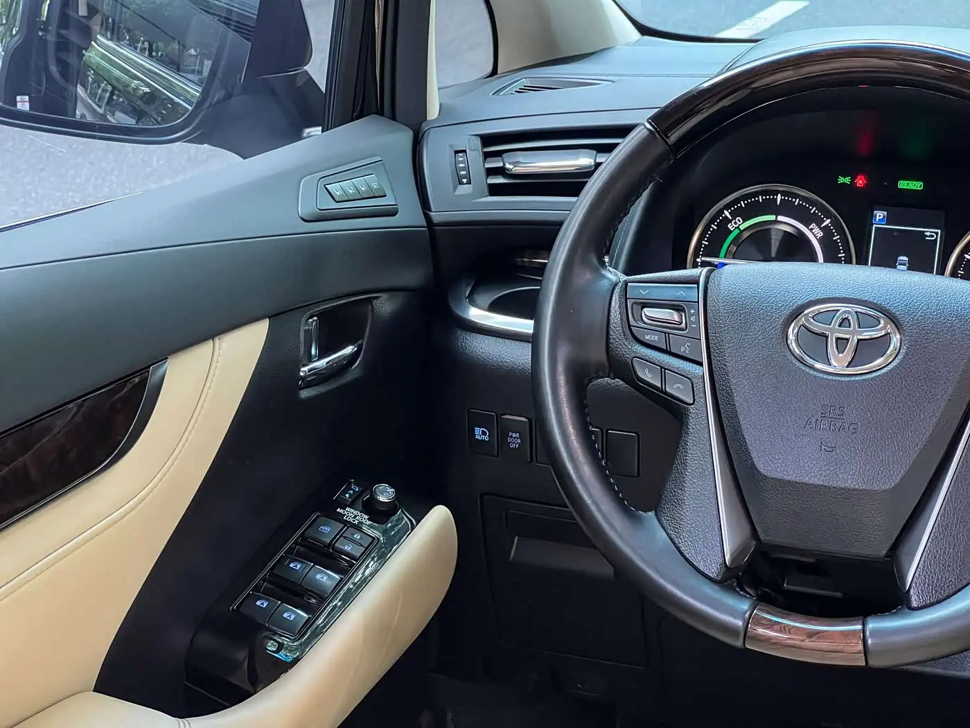 Toyota Alphard 2022 — Photo 12/20