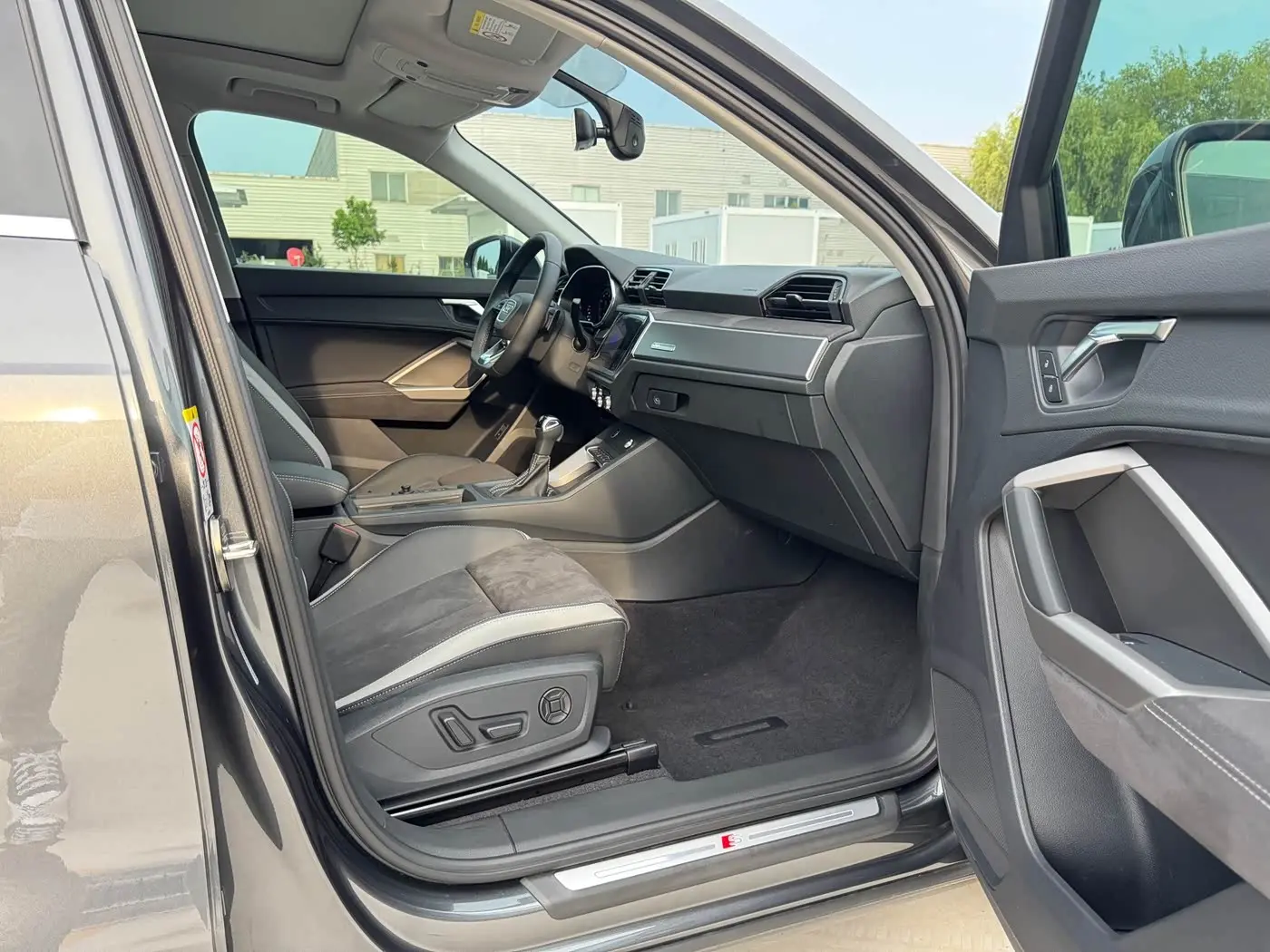Audi Q3 2022 — Photo 13/17