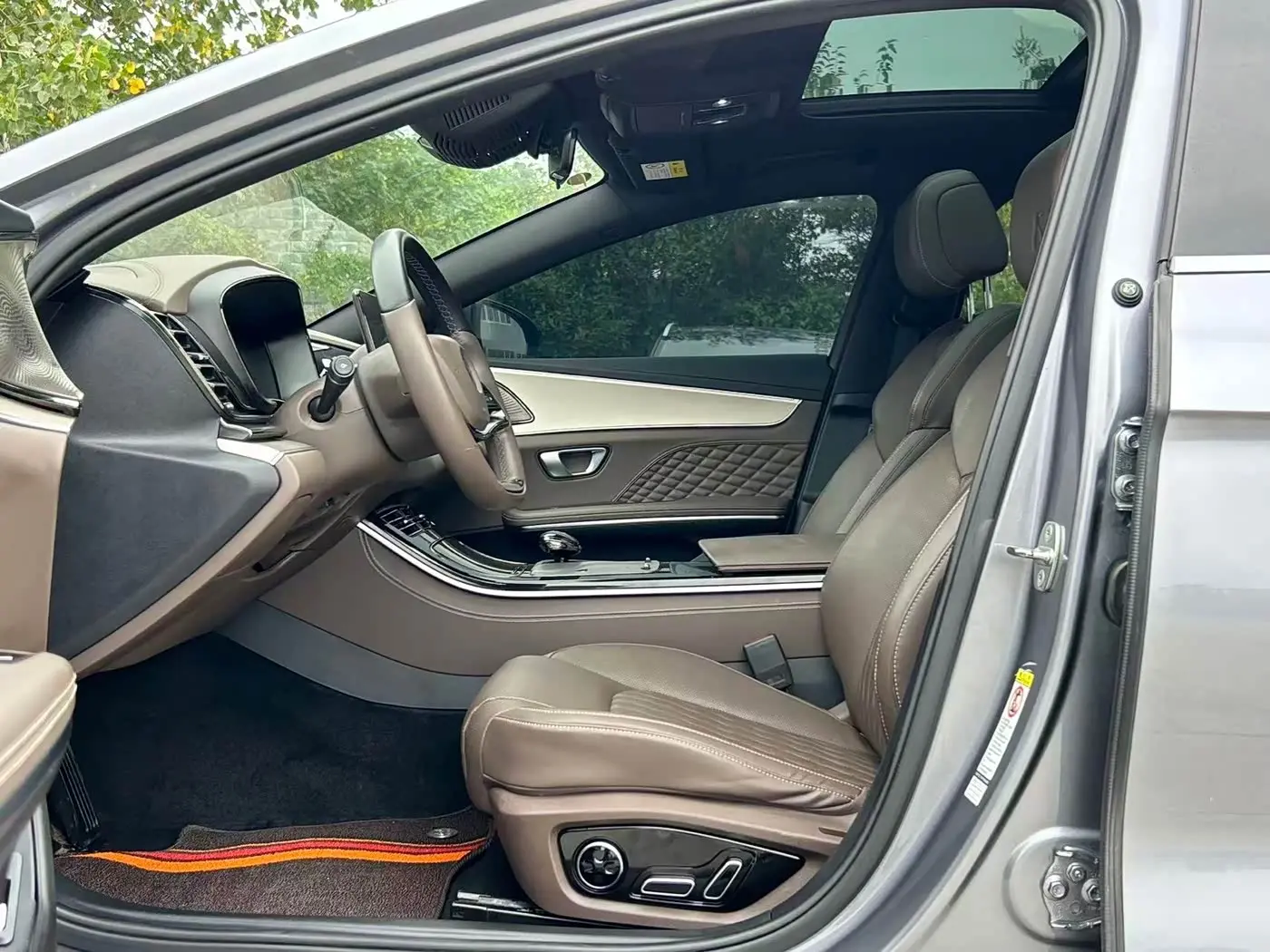 BYD Han 2023 — Photo 8/10