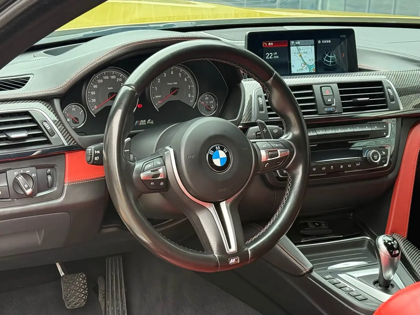 BMW M4 2017 — Фото 15/18