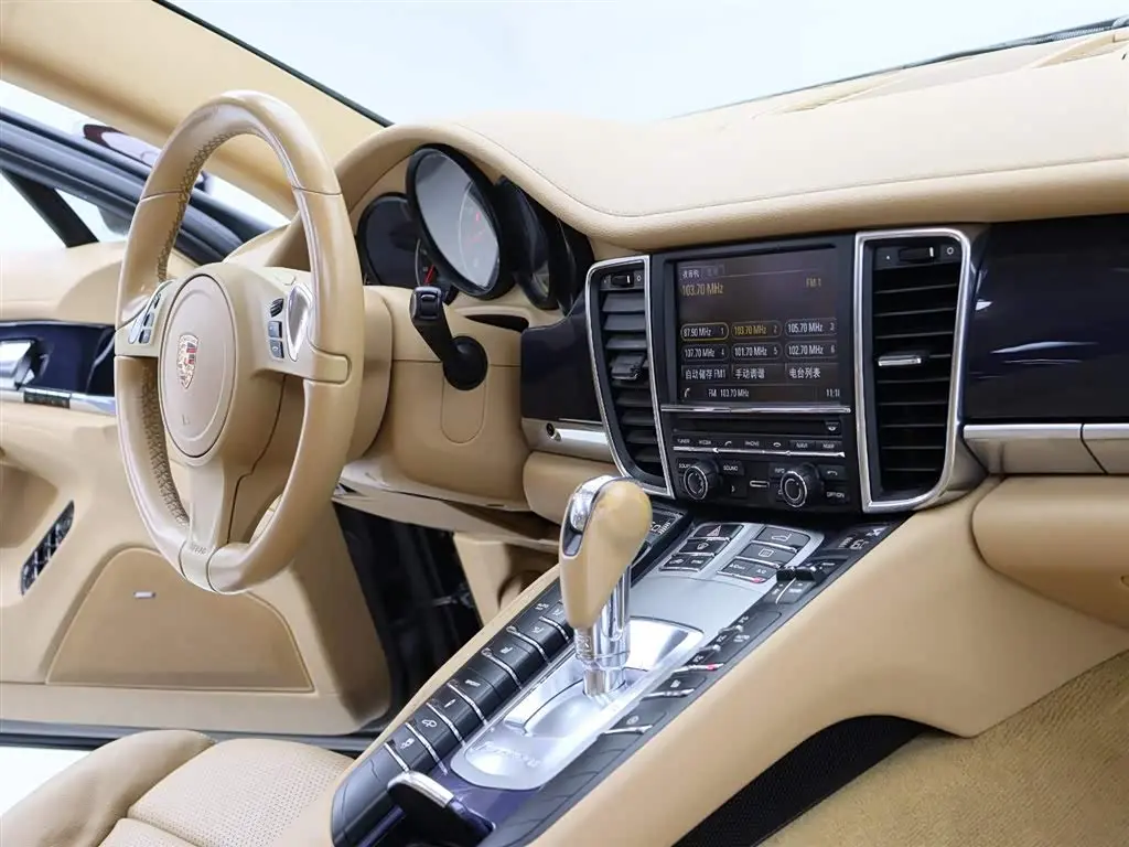 Porsche Panamera 2014 — Photo 12/20