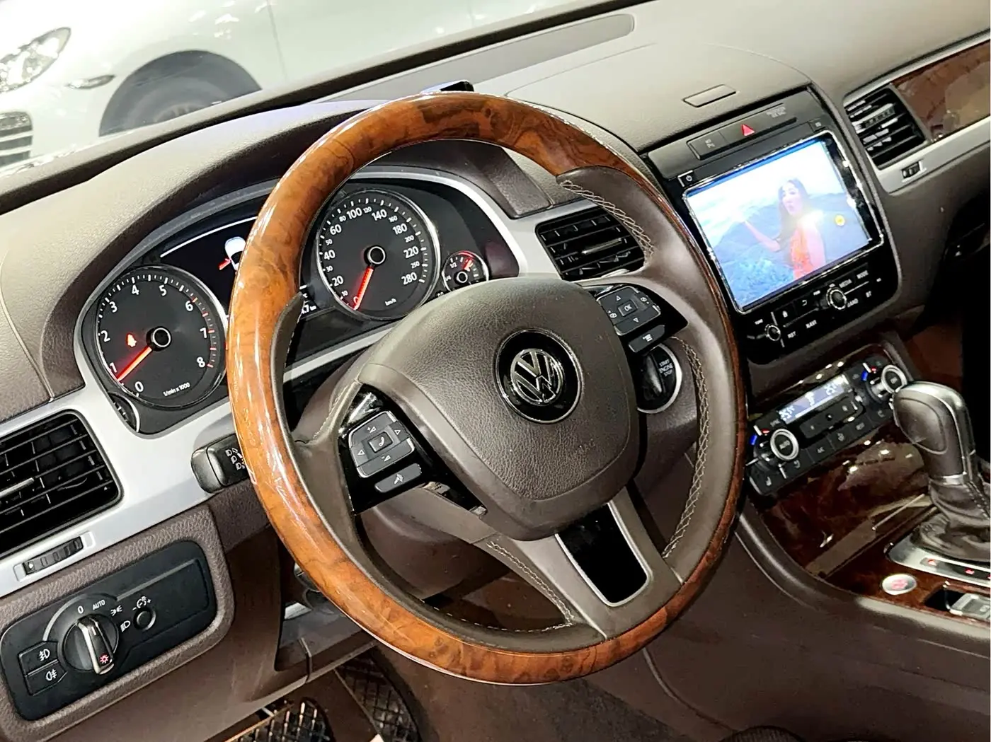 Volkswagen Touareg 2014 — Фото 7/10