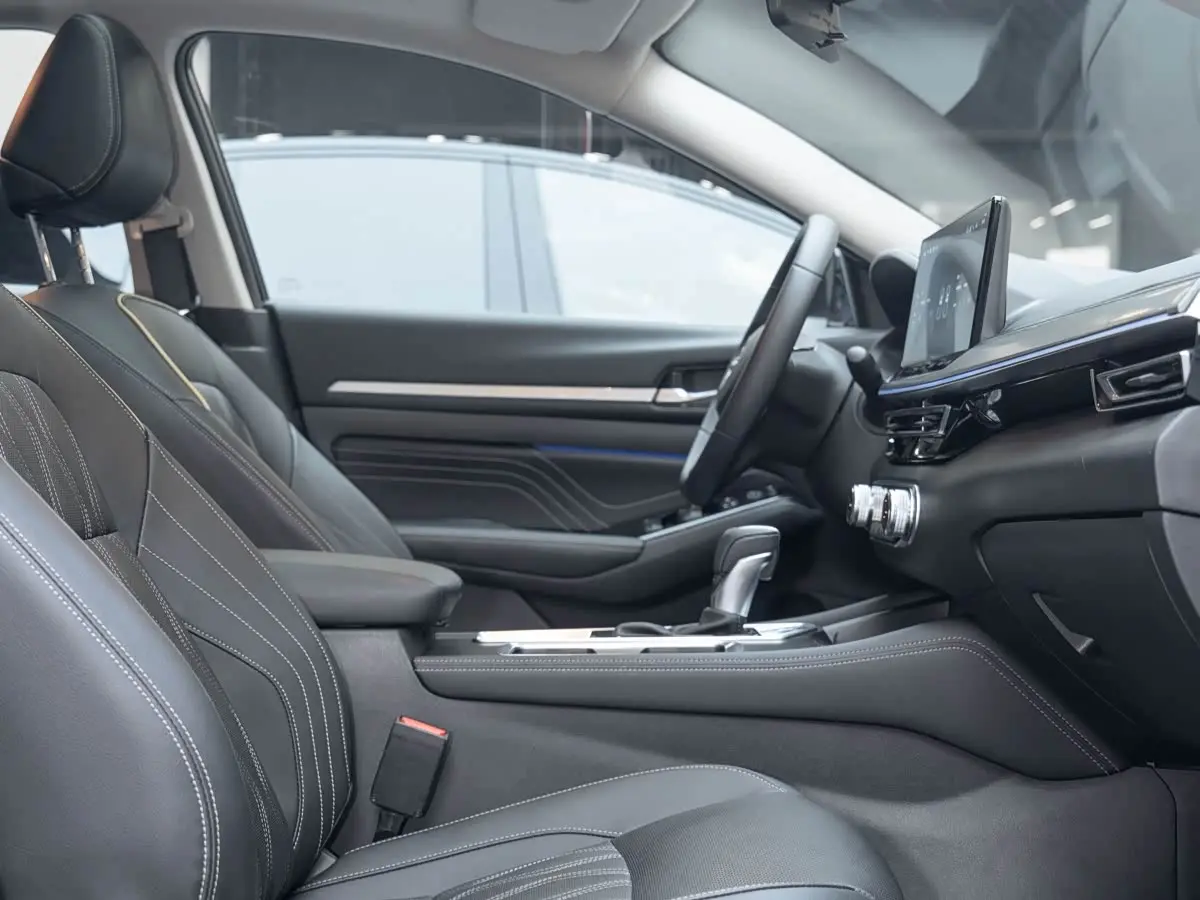 Nissan Teana 2023 — Photo 17/20
