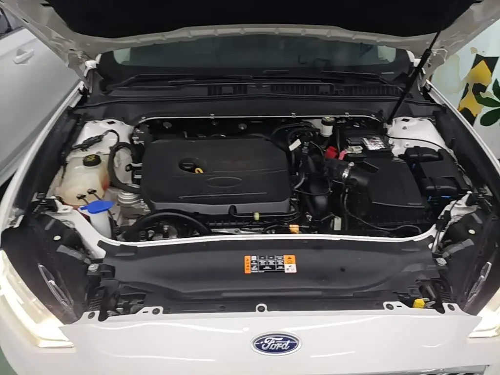 Ford Mondeo 2021 — Photo 10/20
