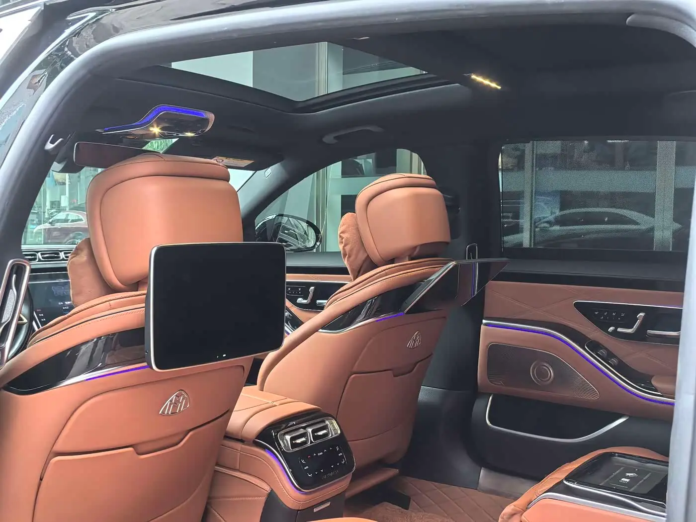 Mercedes-Benz Maybach S-Class 2025 — Фото 12/20