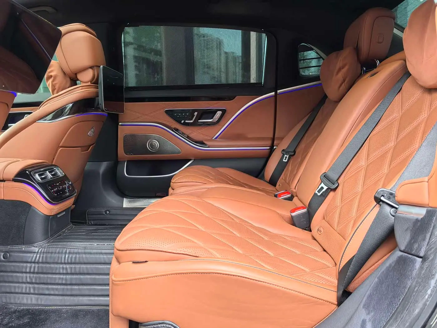 Mercedes-Benz Maybach S-Class 2023 — Фото 11/20