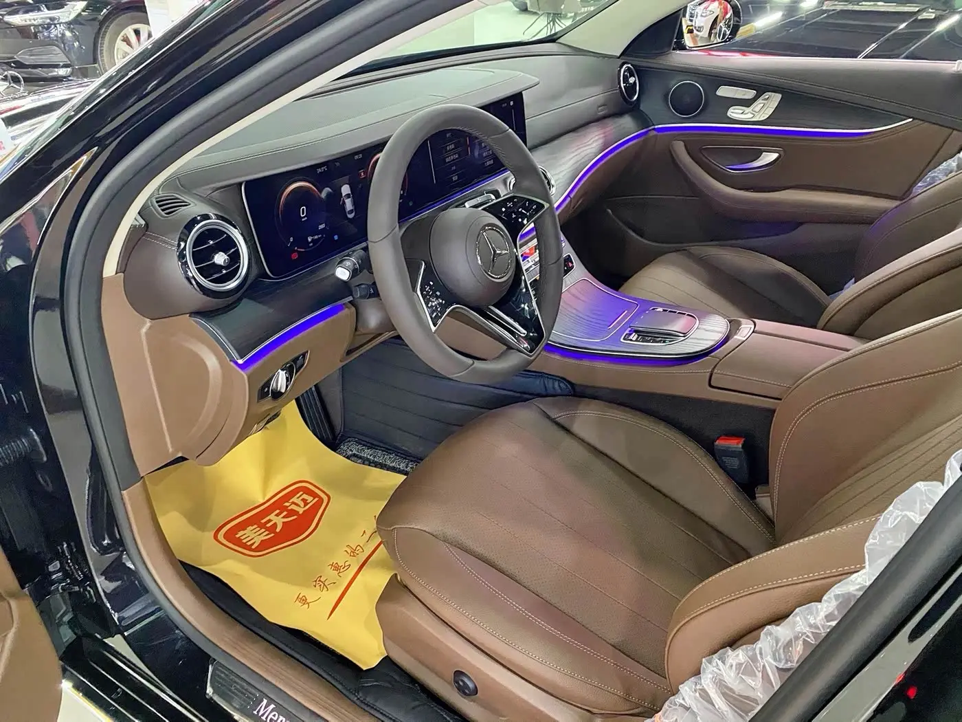 Mercedes-Benz E-Class 2022 — Photo 8/17