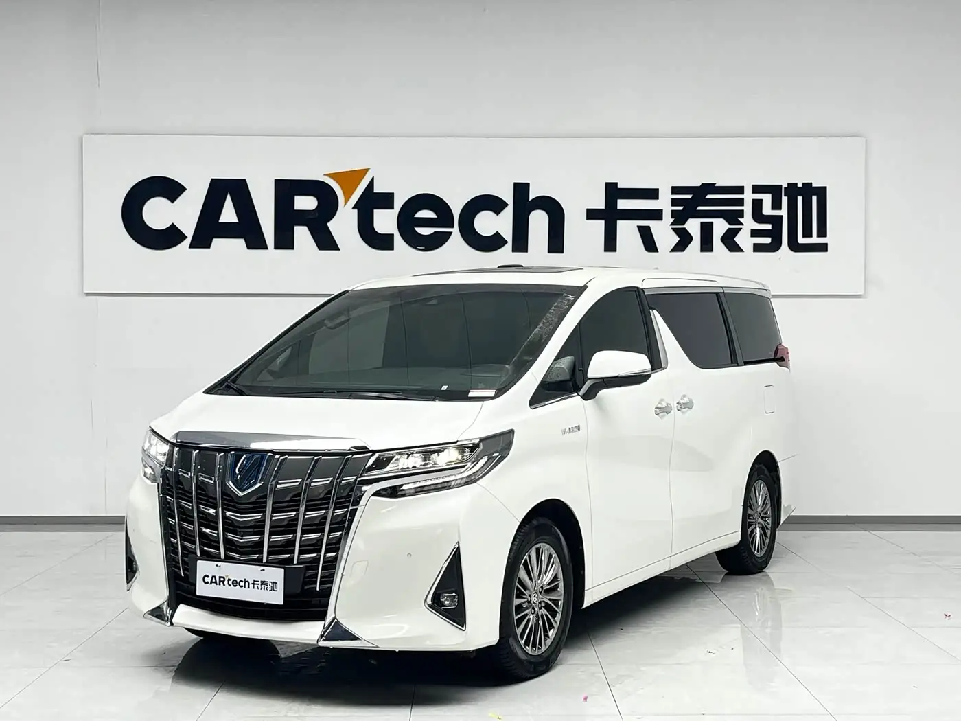 Toyota Alphard, 2023