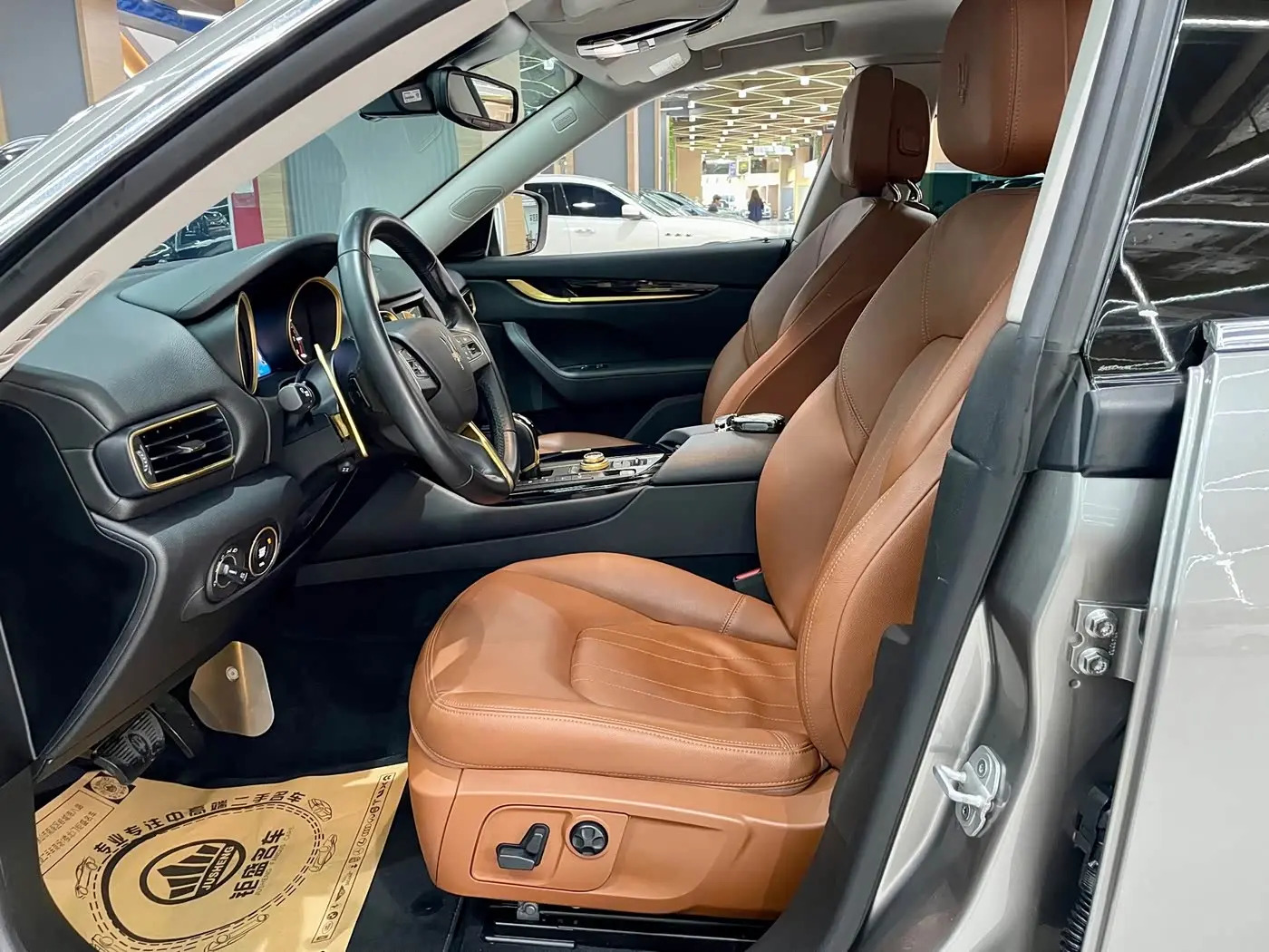 Maserati Levante 2018 — Фото 8/15