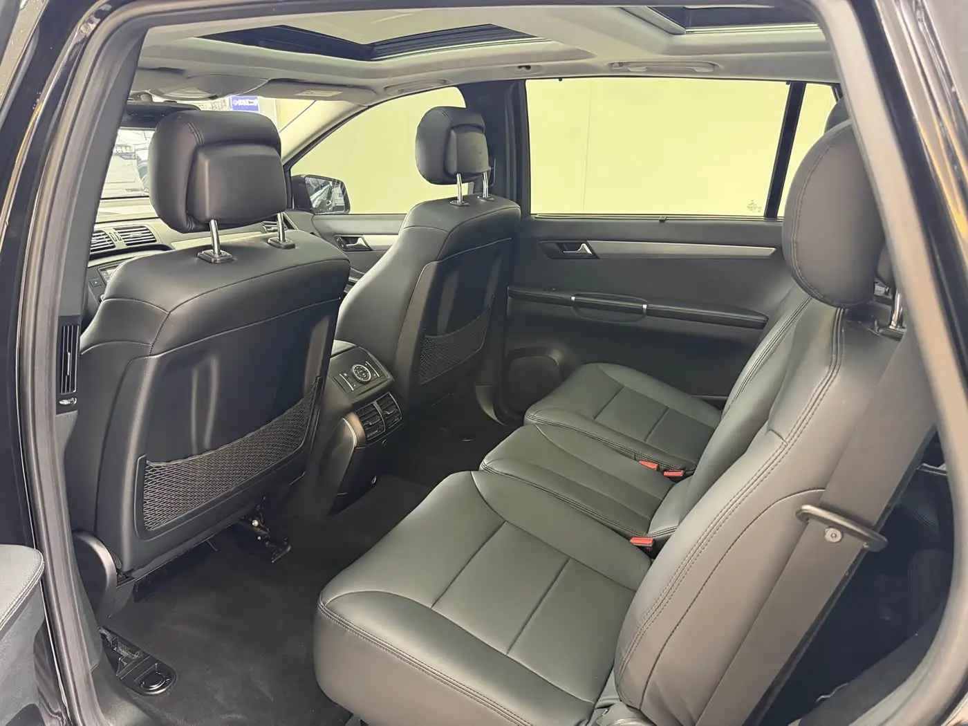 Mercedes-Benz R-Class 2016 — Photo 6/20