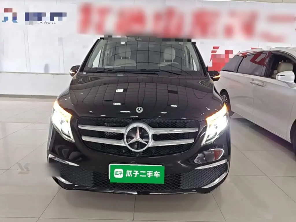 Mercedes-Benz V-Class 2022 — Фото 3/20
