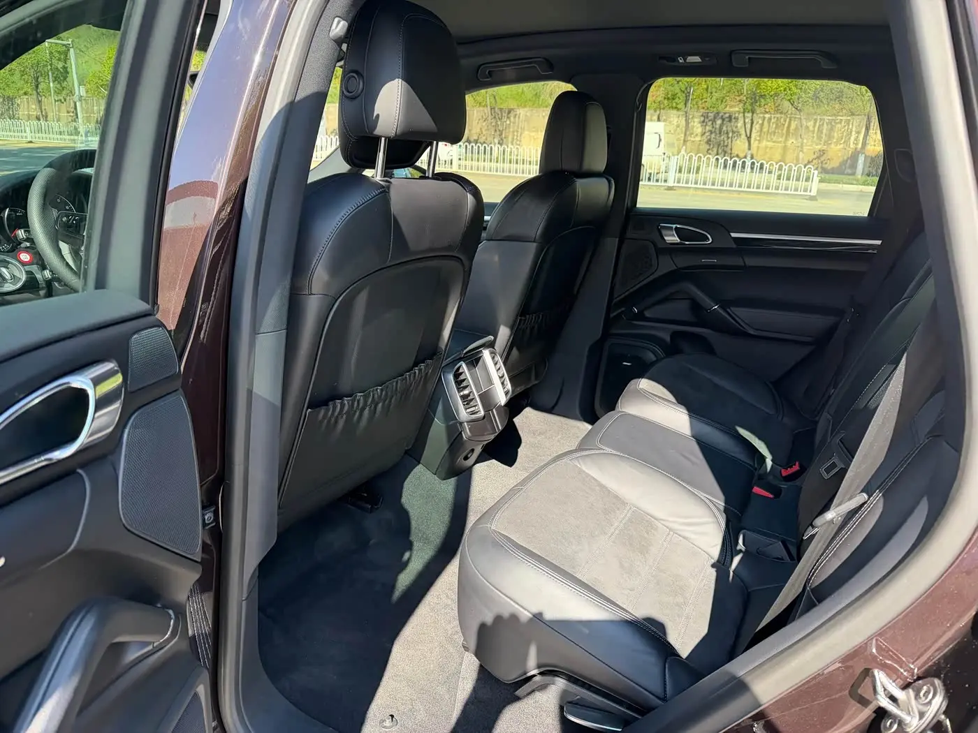 Porsche Cayenne 2017 — Photo 5/12