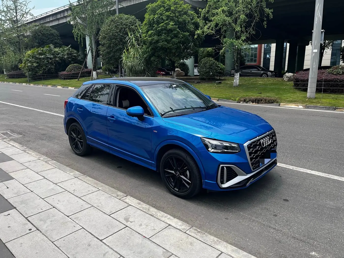 Audi Q2L 2022 — Şəkil 2/16