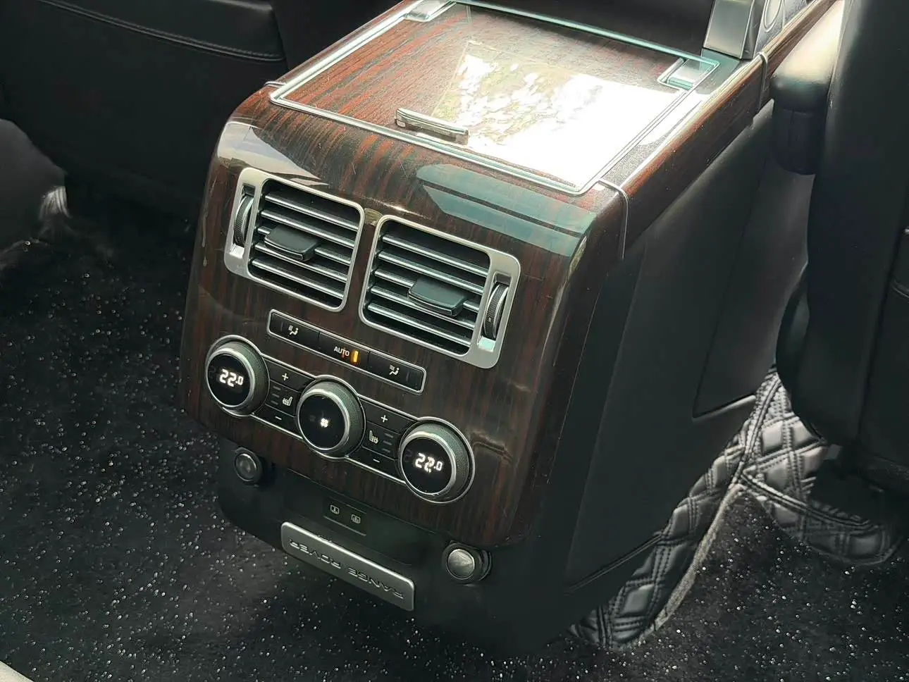 Land Rover Range Rover 2015 — Photo 13/16