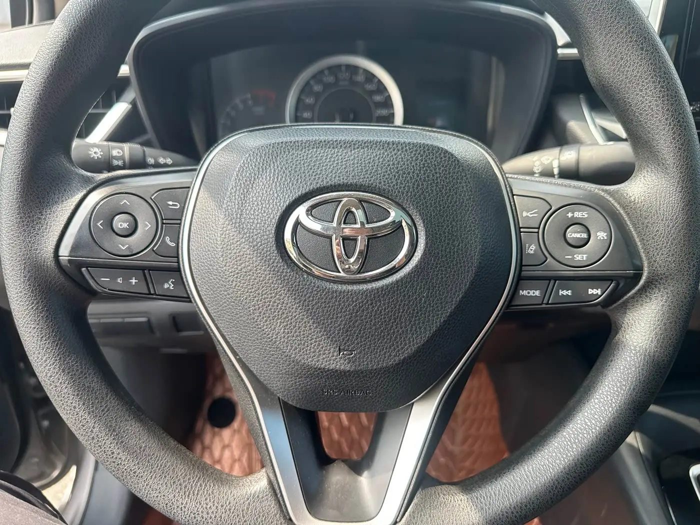 Toyota Corolla 2023 — Фото 12/14