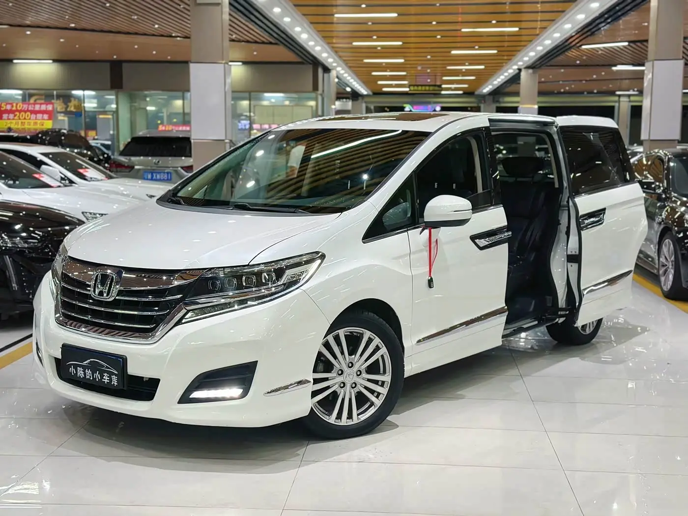 Honda Elysion 2017 — Фото 11/11