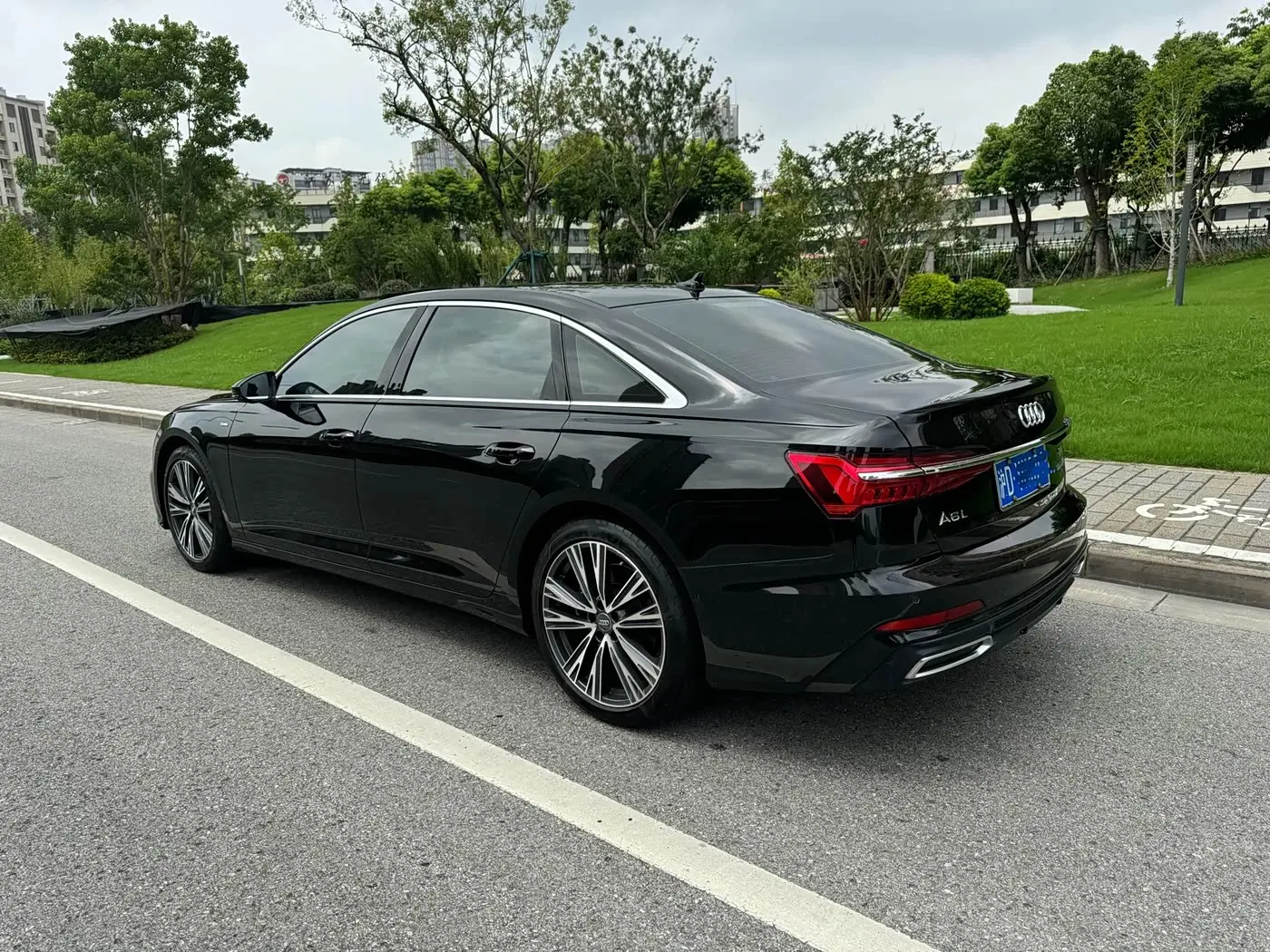 Audi A6L 2020 — Фото 3/14