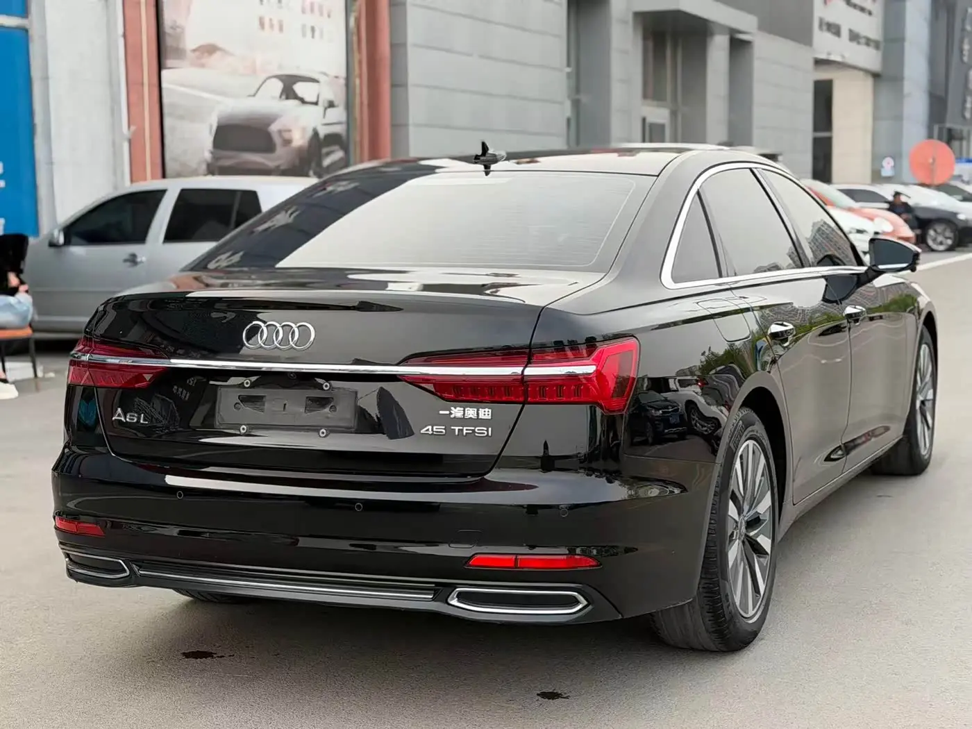 Audi A6L 2021 — Şəkil 10/11