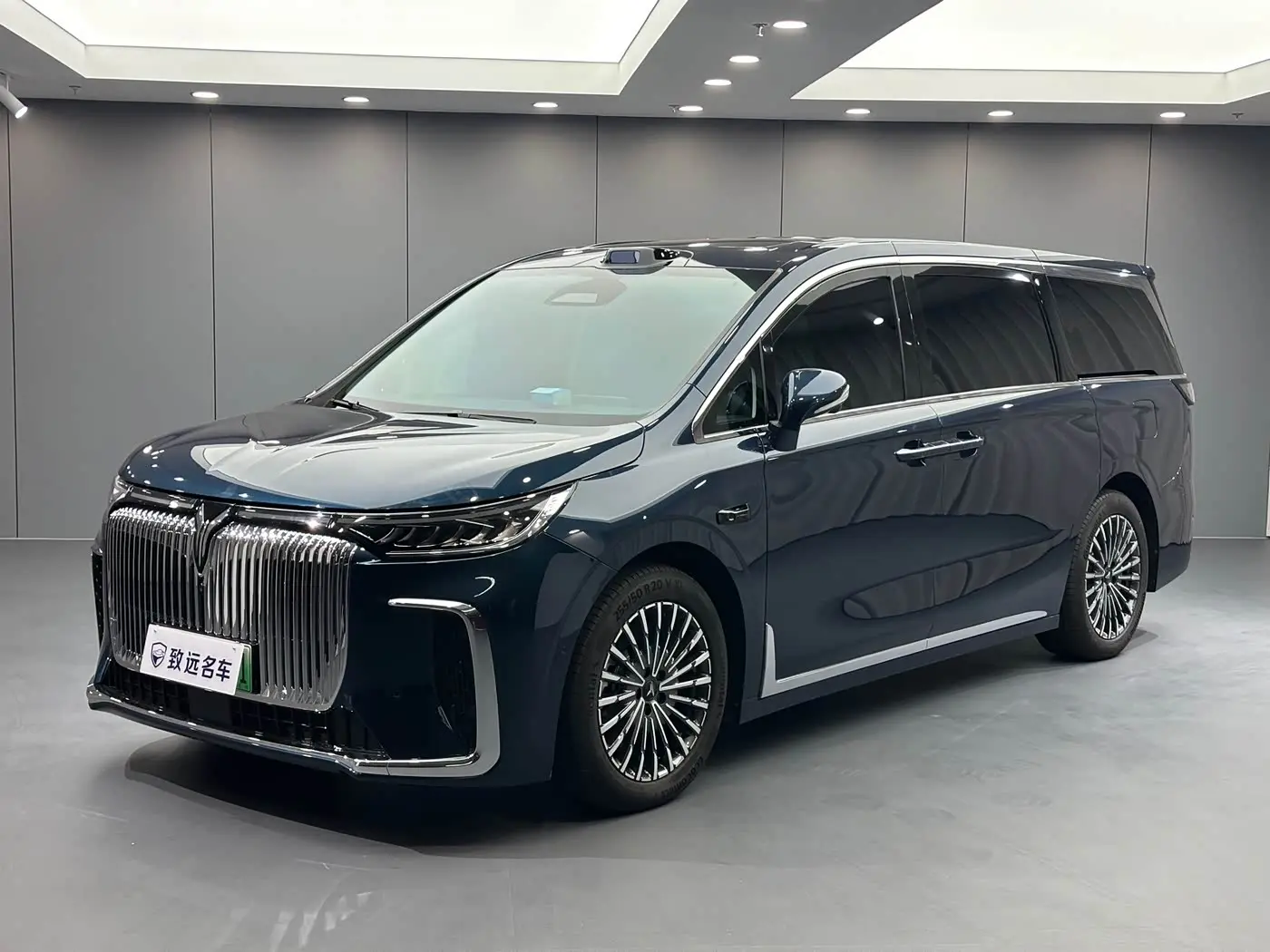 Voyah Auto Voyah Dreamer 2025 — Photo 1/20