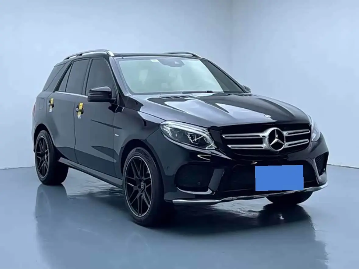 Mercedes-Benz GLE 2018 — Фото 9/10