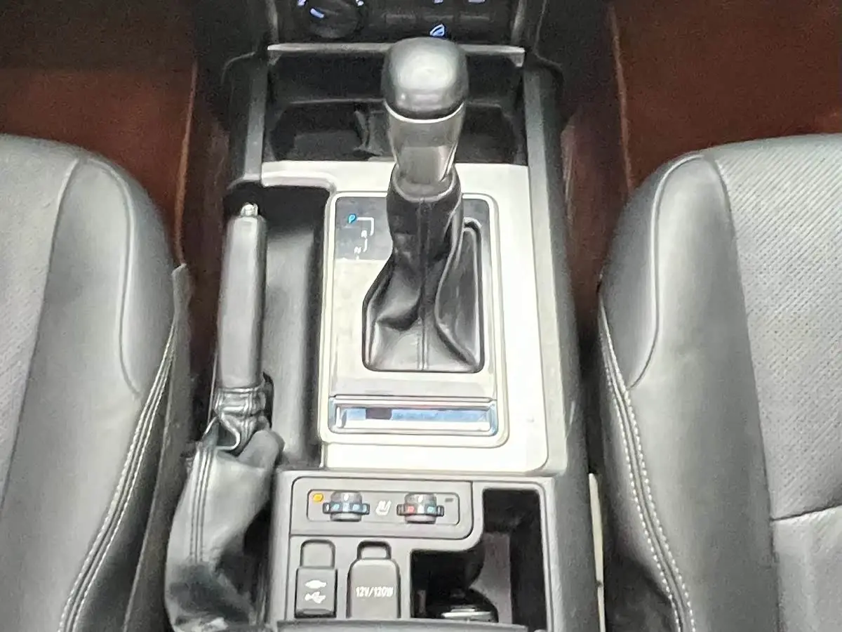 Toyota Prado 2019 — Photo 16/20