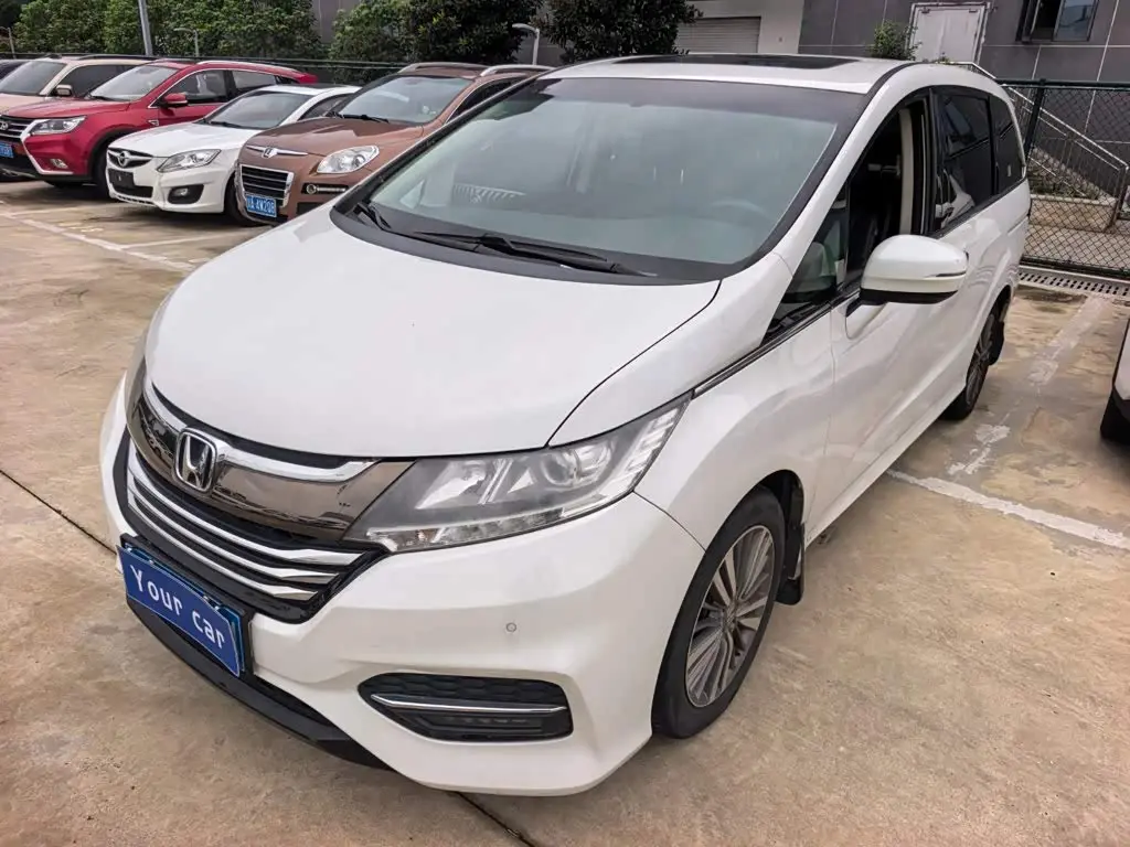 Honda Odyssey 2018 — Photo 1/16