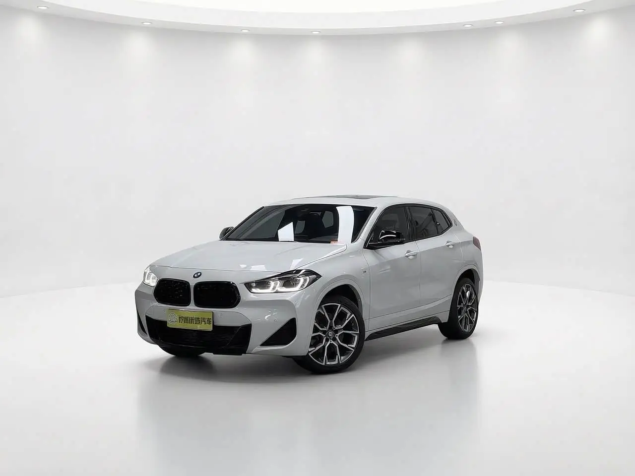 BMW X2 2021 — Фото 1/20