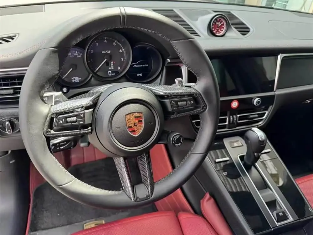 Porsche Macan 2022 — Photo 4/9