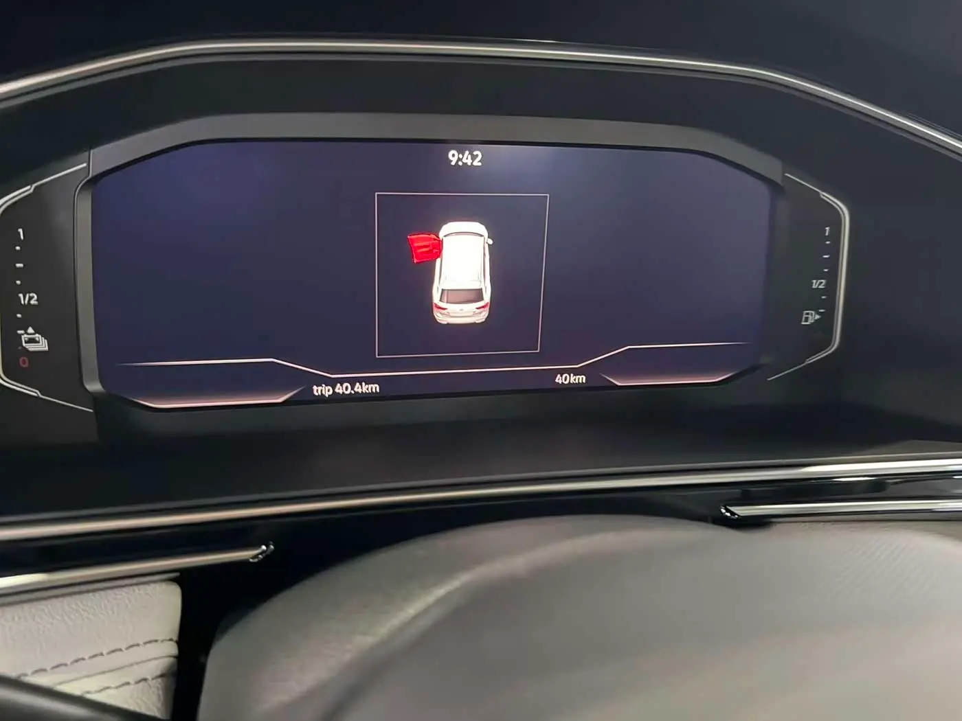 Volkswagen Tiguan L PHEV 2025 — Photo 10/20
