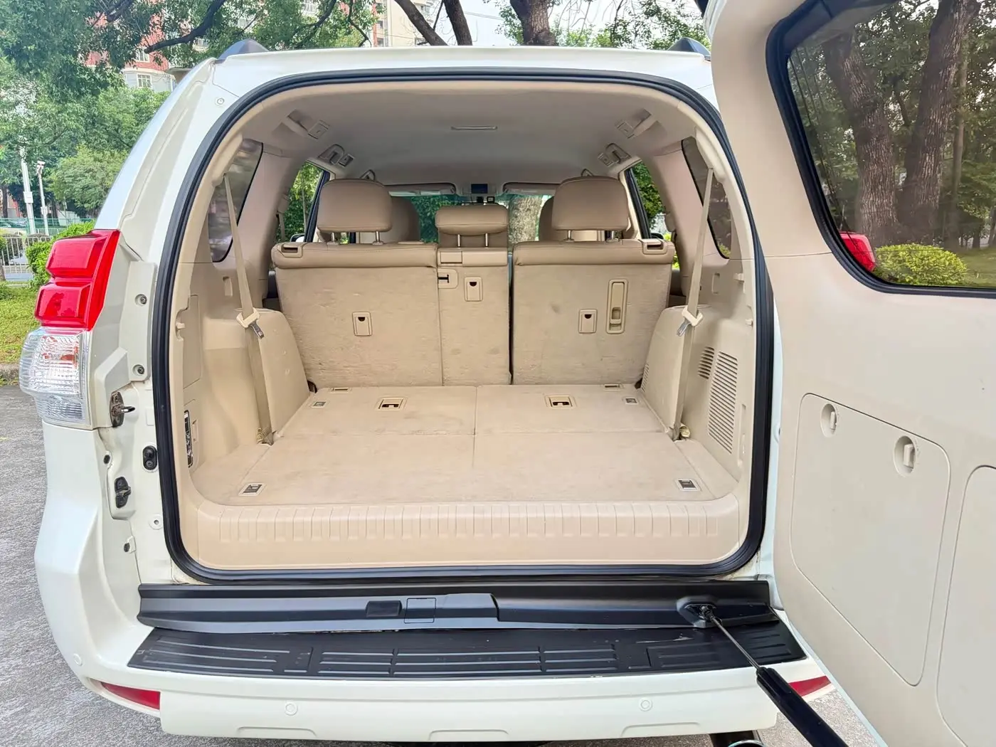 Toyota Prado 2013 — Photo 20/20