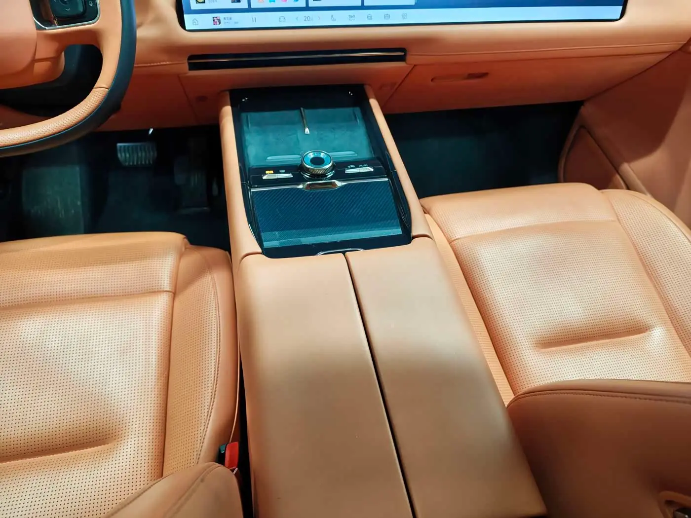 Lynk & Co 900 2025 — Photo 10/19