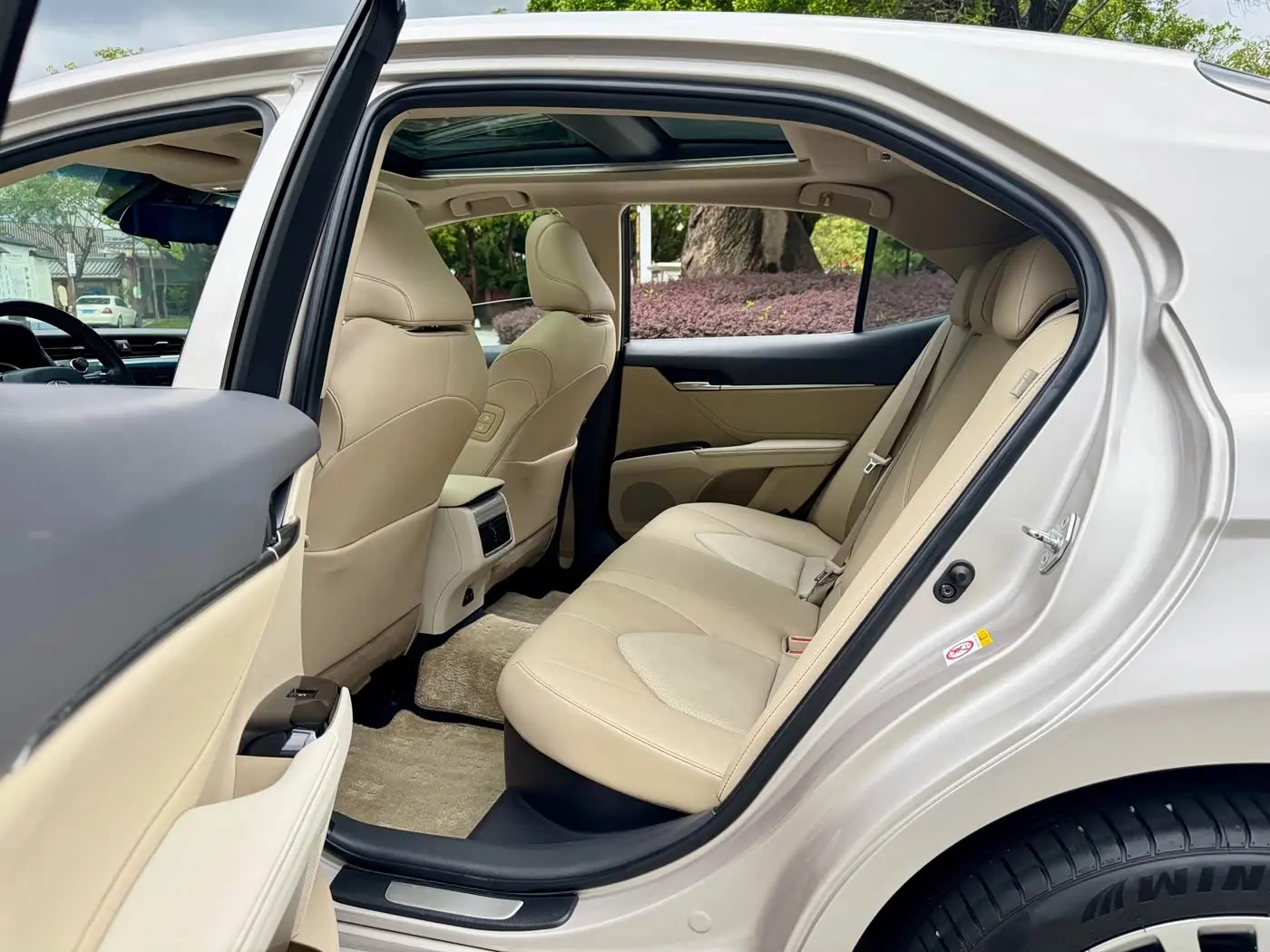 Toyota Camry 2019 — Photo 11/20