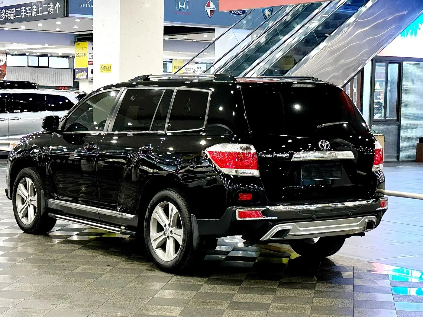 Toyota Highlander 2014 — Фото 4/10