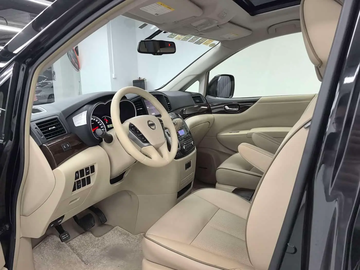 Nissan Quest 2013 — Şəkil 4/17