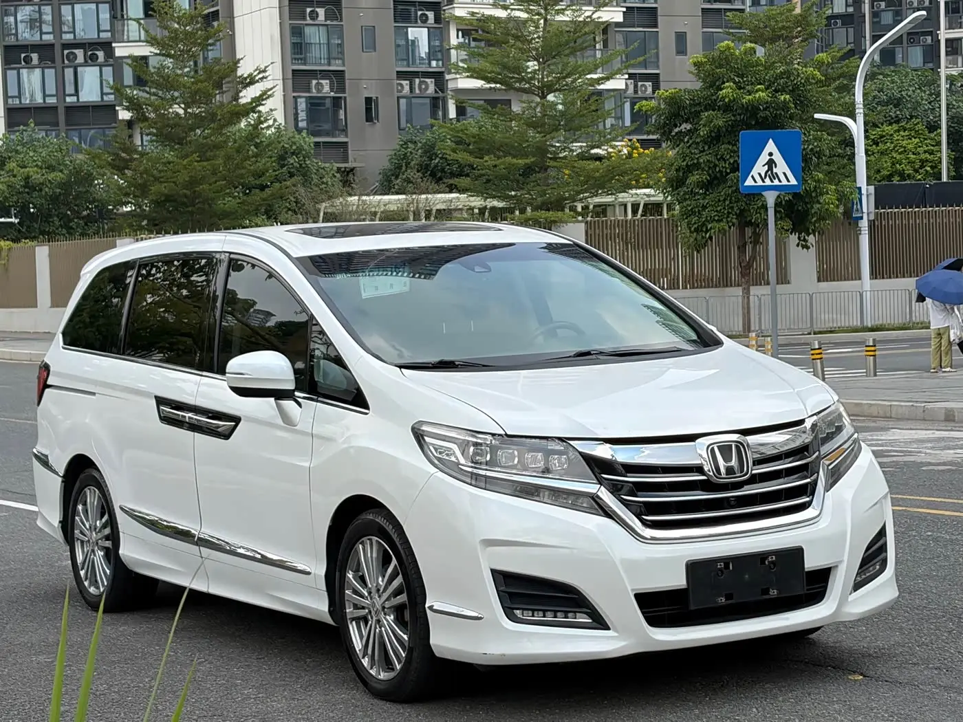 Honda Elysion 2018 — Фото 3/20