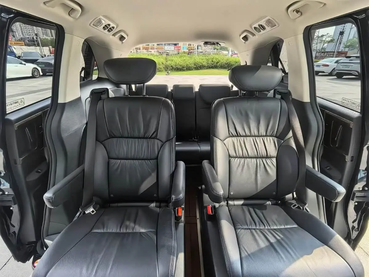 Honda Odyssey 2017 — Photo 6/9
