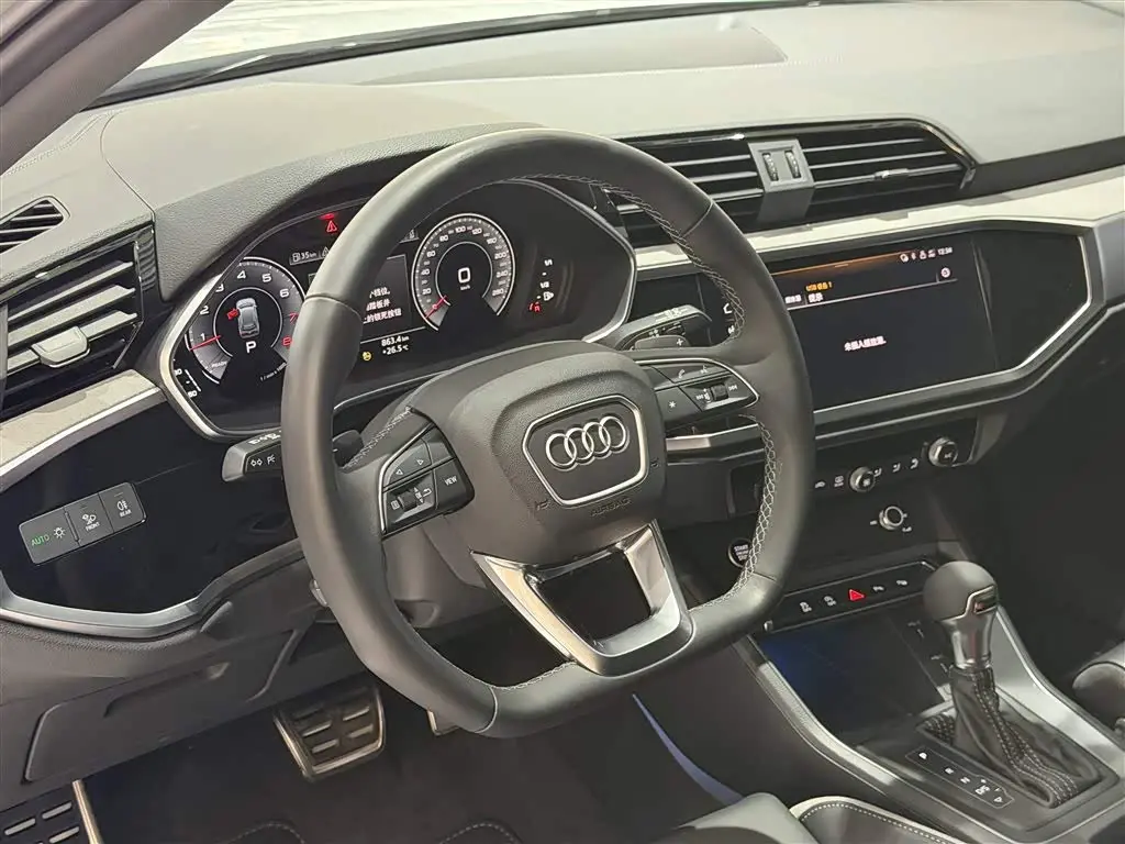 Audi Q3 2024 — Фото 15/19