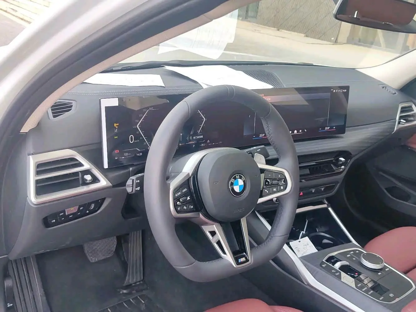 BMW 3 Series 2025 — Photo 7/11
