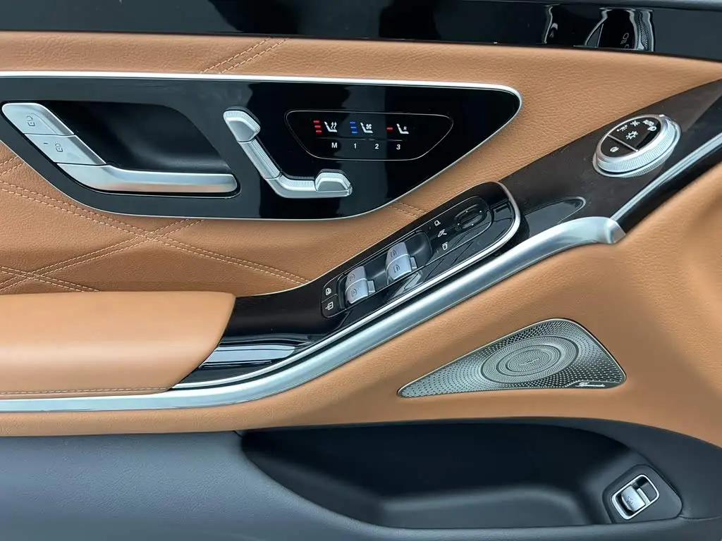 Mercedes-Benz Maybach S-Class 2022 — Фото 18/20