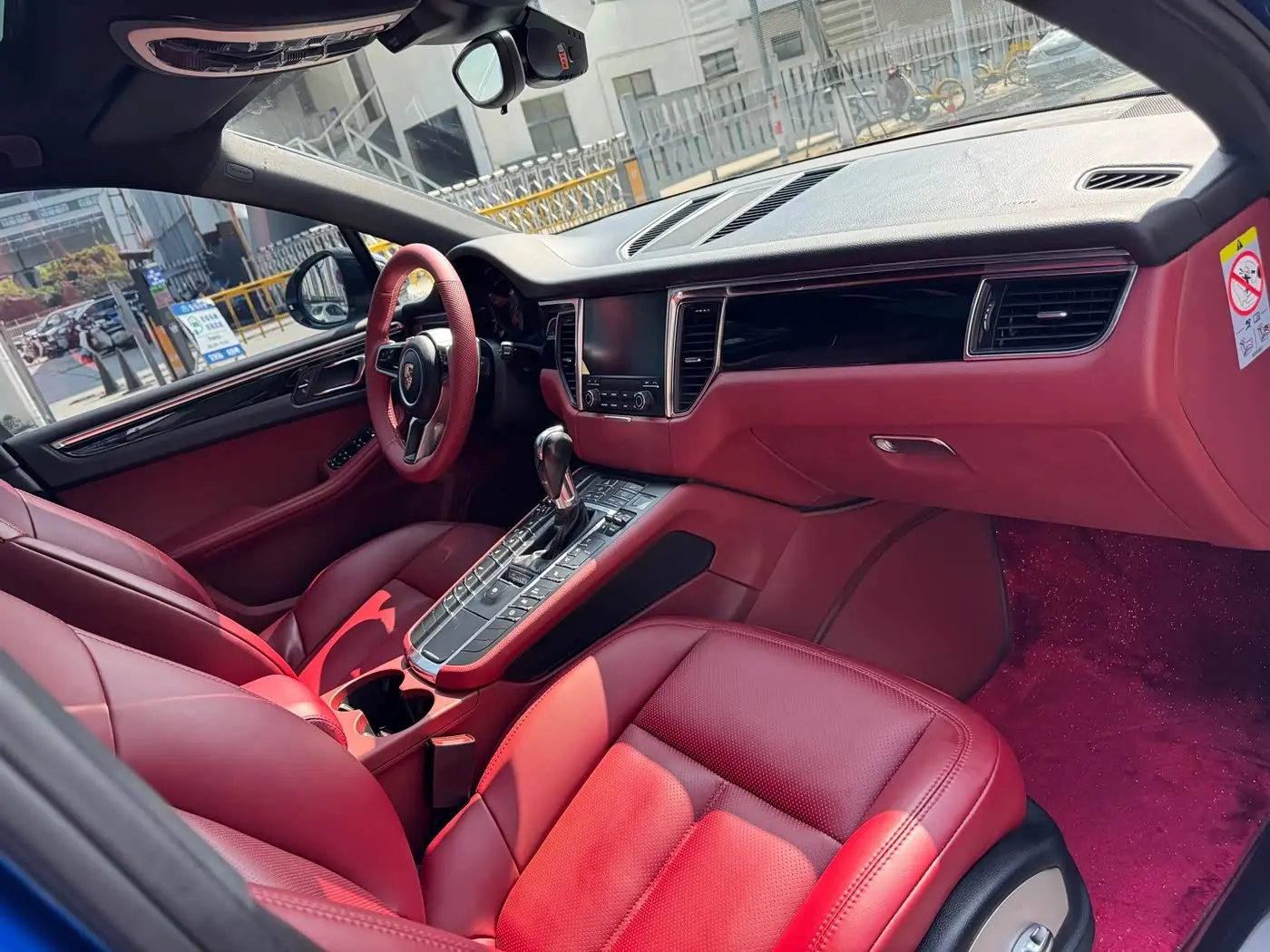 Porsche Macan 2017 — Фото 14/19