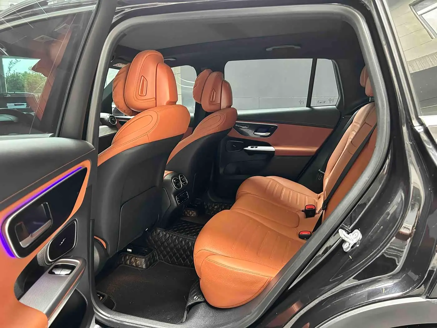 Mercedes-Benz GLC 2024 — Photo 6/20