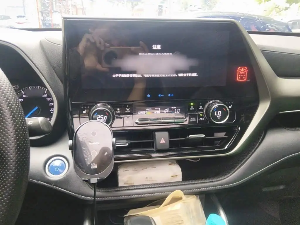 Toyota Highlander 2021 — Photo 5/19