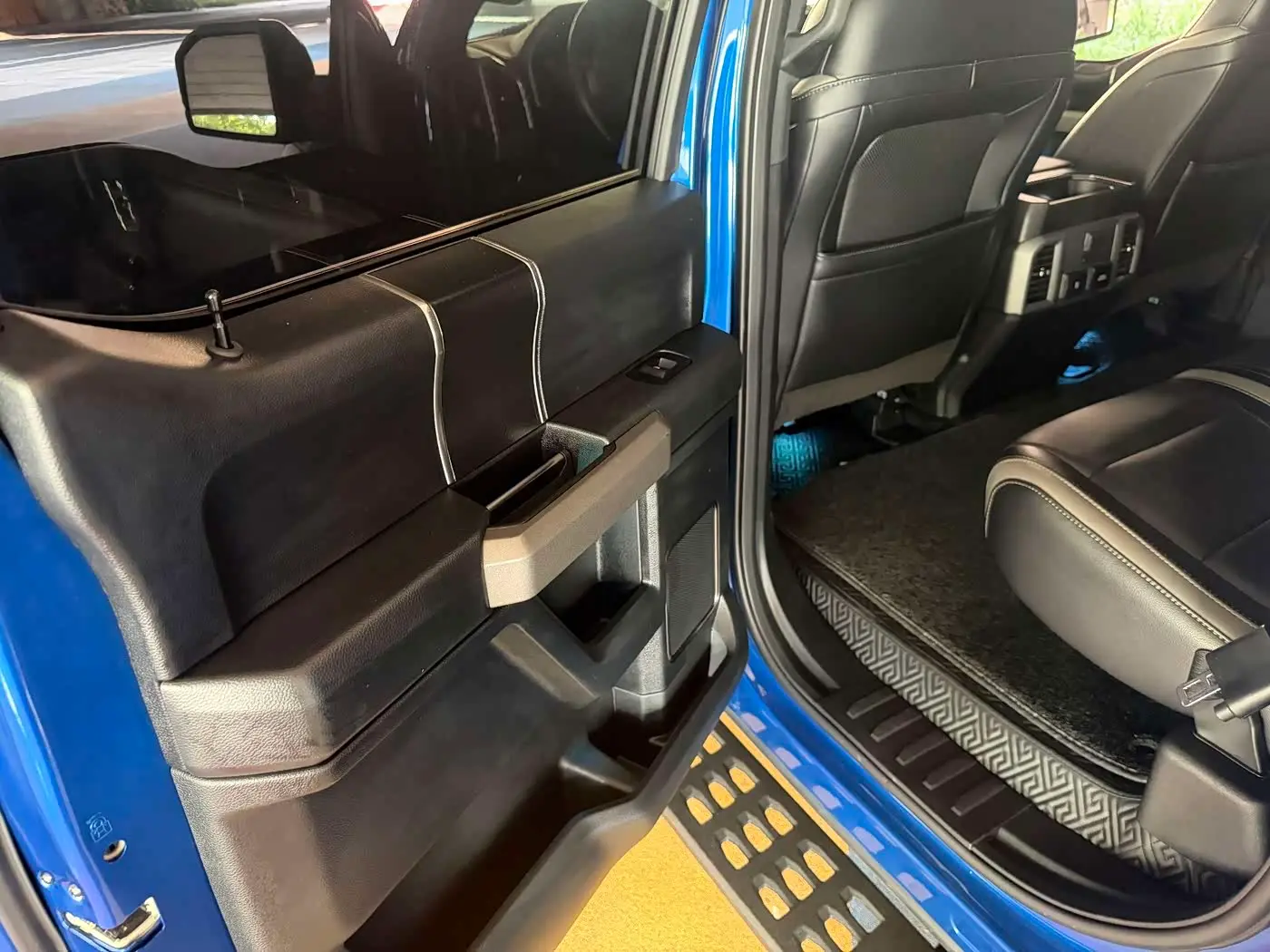 Ford F-150 Raptor 2018 — Photo 11/20