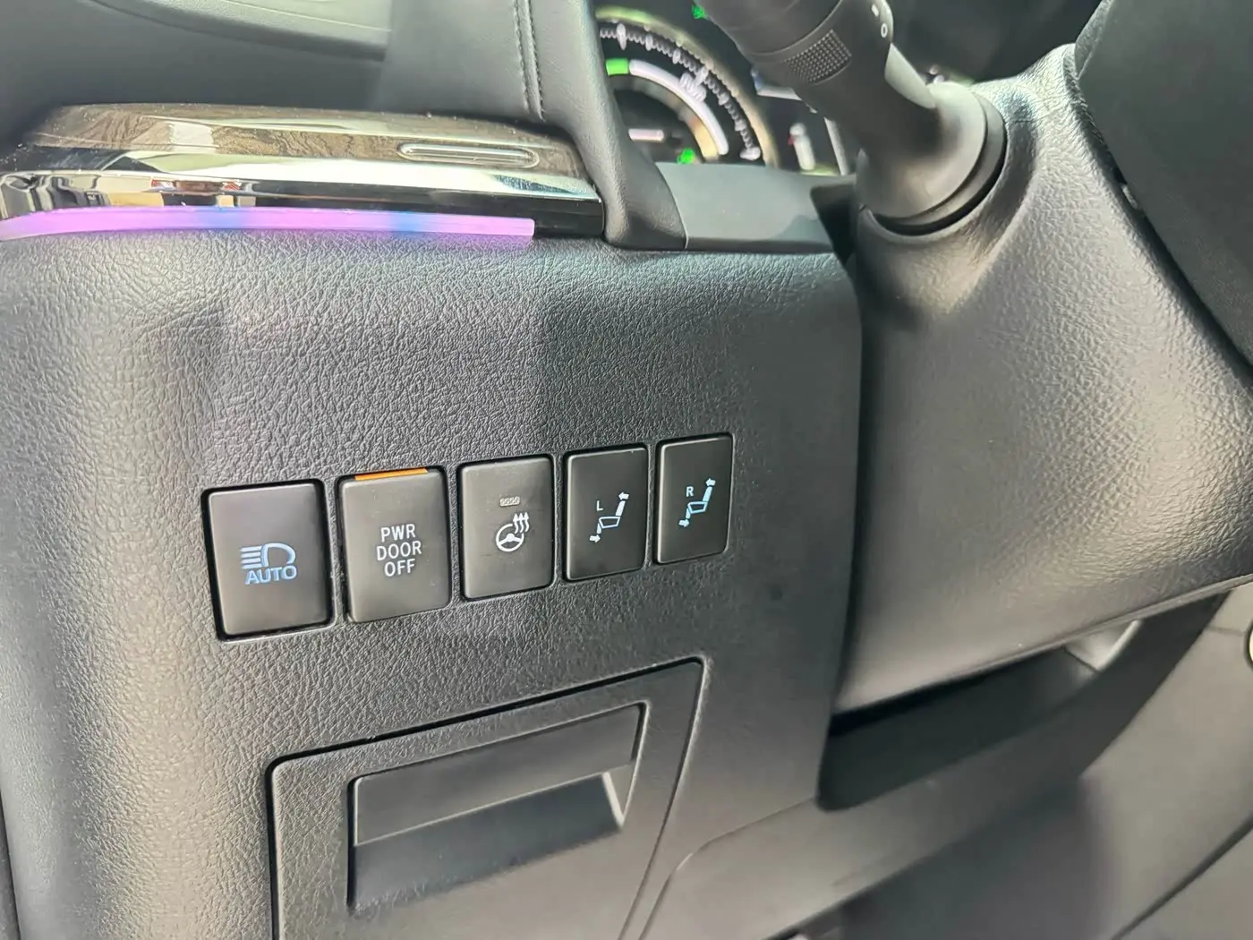 Toyota Alphard 2019 — Photo 15/20