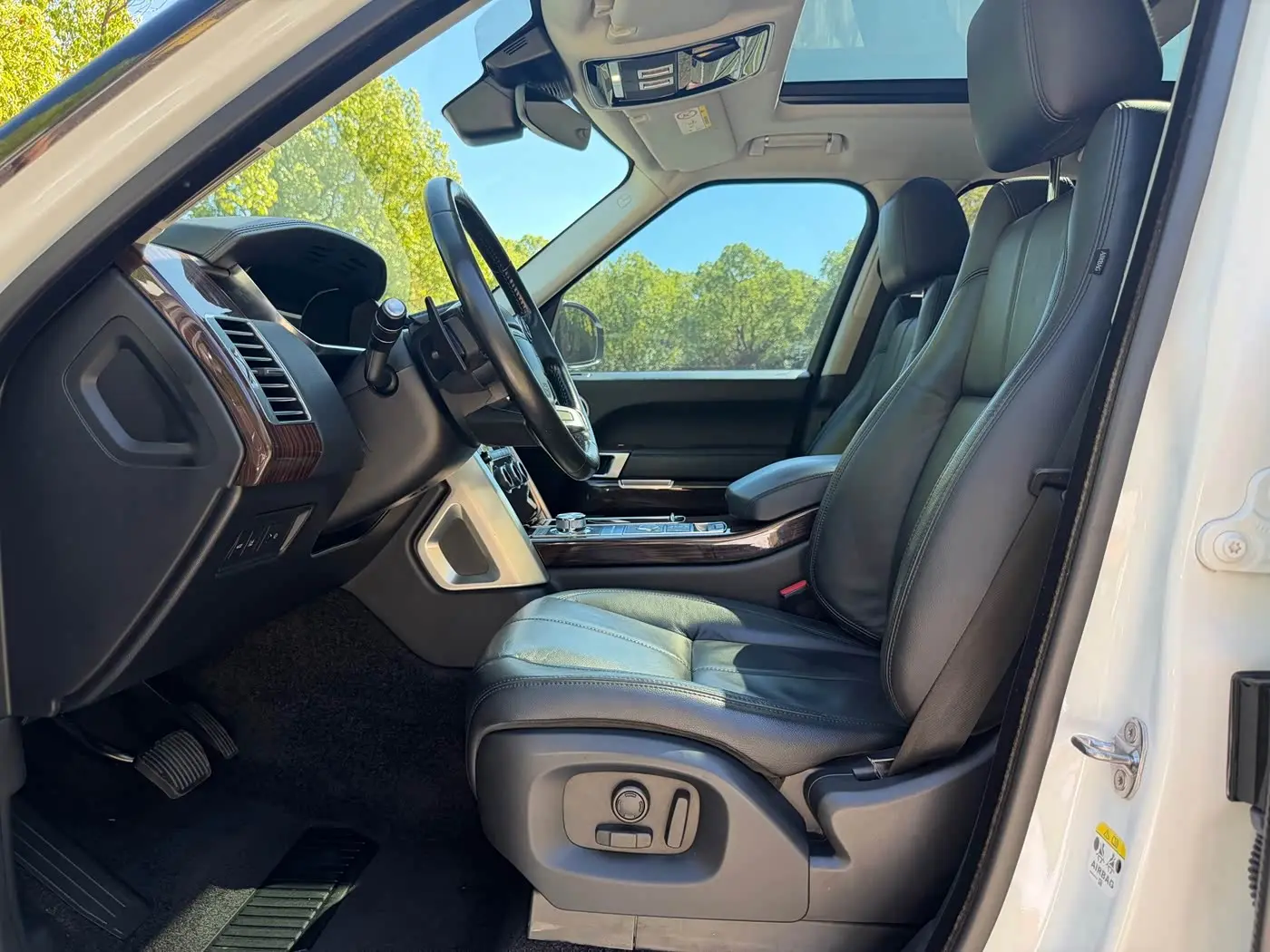 Land Rover Range Rover 2018 — Photo 3/20