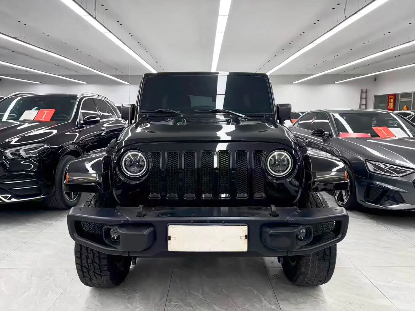 Jeep Wrangler 2017 — ფოტო 2/20