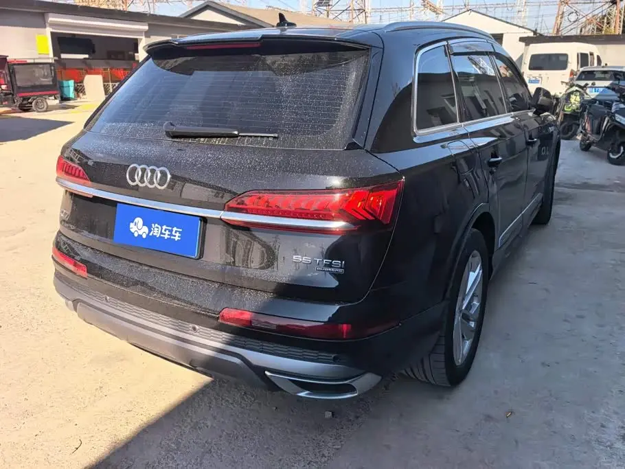Audi Q7 2023 — Photo 3/16