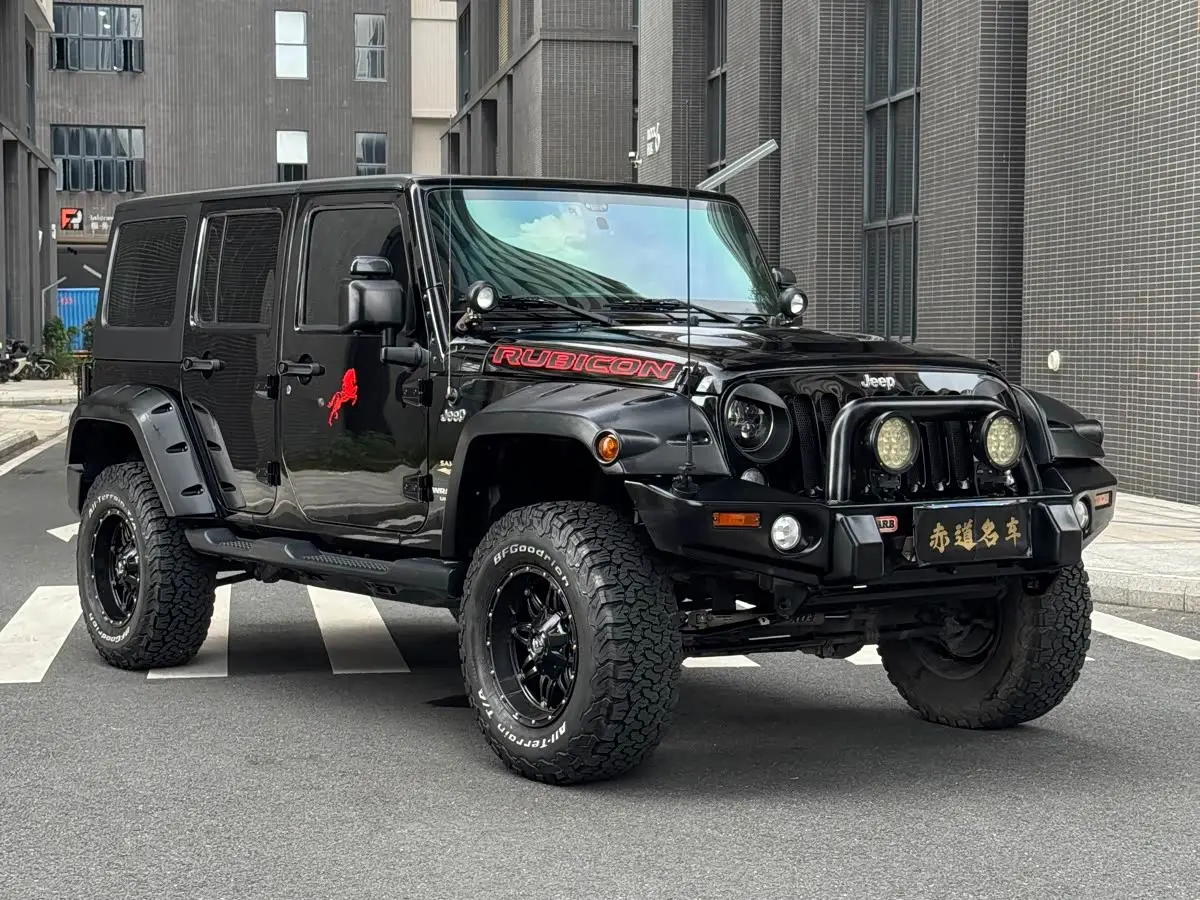 Jeep Wrangler 2016 — Фото 2/17