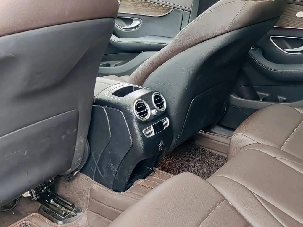 Mercedes-Benz GLC 2022 — Photo 9/11